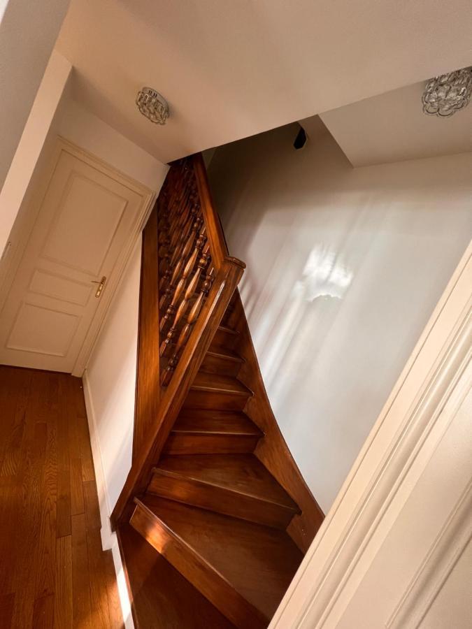 Appartement Champs-Élysées - HALA Parigi Esterno foto