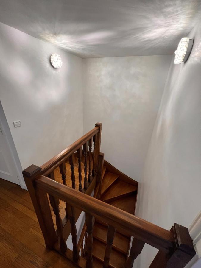 Appartement Champs-Élysées - HALA Parigi Esterno foto