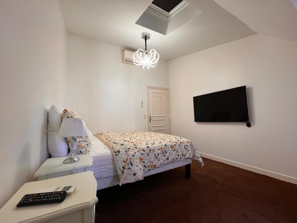 Appartement Champs-Élysées - HALA Parigi Esterno foto