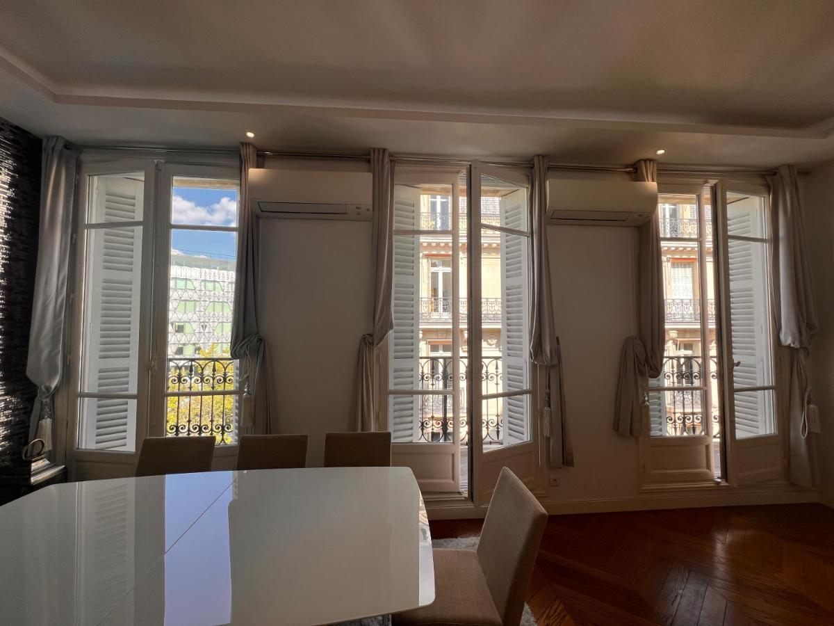 Appartement Champs-Élysées - HALA Parigi Esterno foto