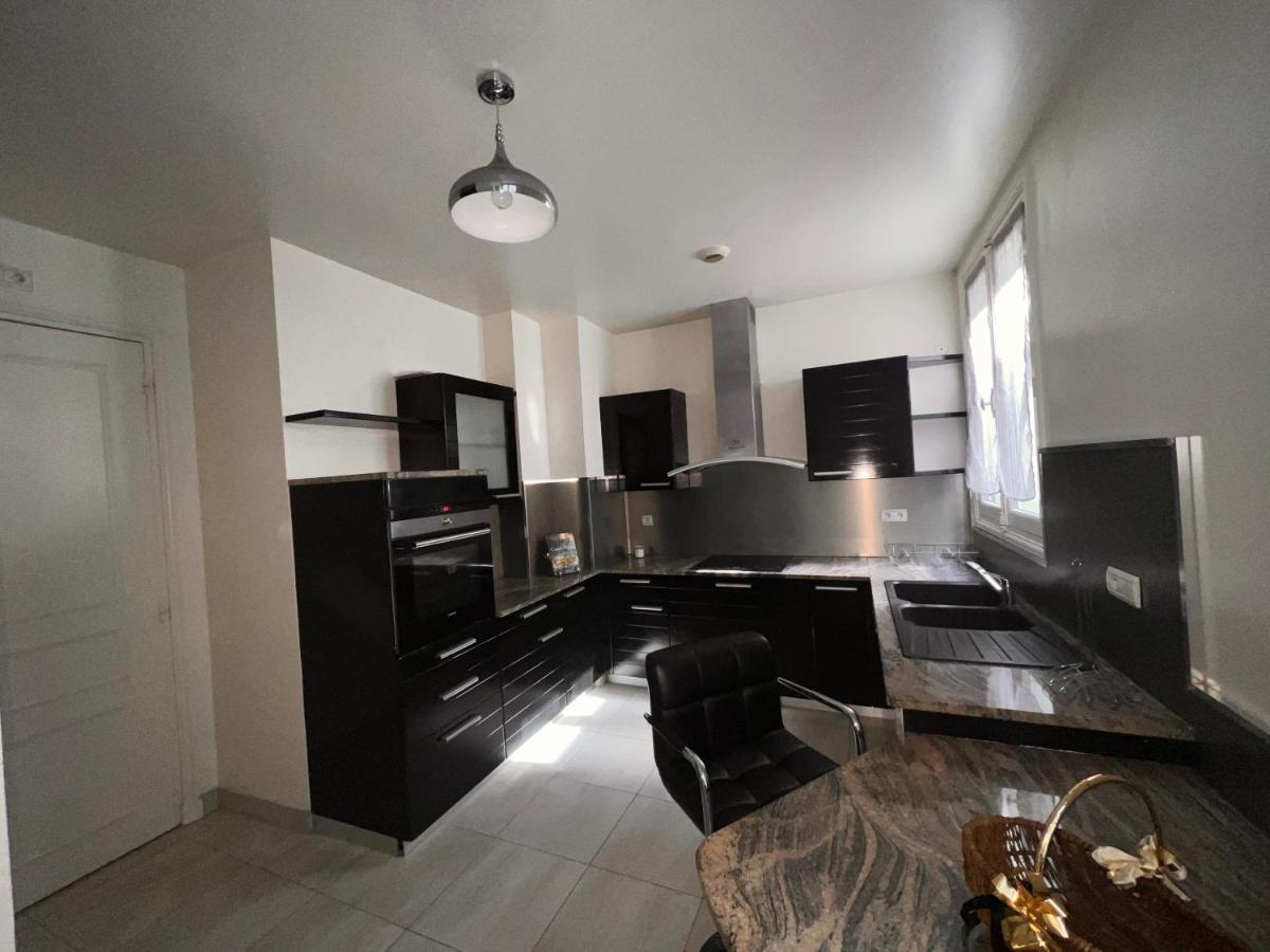 Appartement Champs-Élysées - HALA Parigi Esterno foto